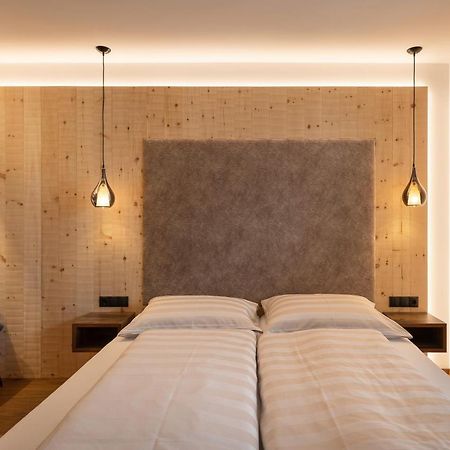 Hotel Garni Landhaus Platzer Цел ам Цилер Екстериор снимка