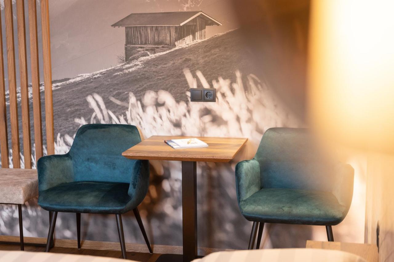Hotel Garni Landhaus Platzer Цел ам Цилер Екстериор снимка
