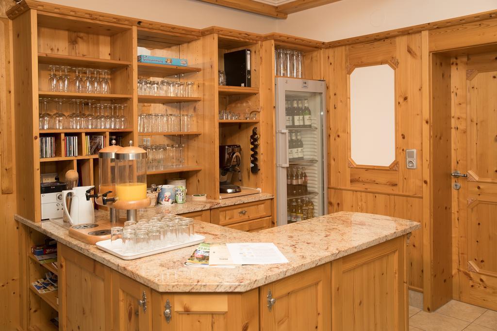 Hotel Garni Landhaus Platzer Цел ам Цилер Екстериор снимка