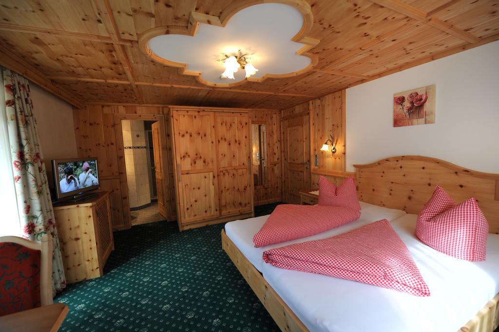 Hotel Garni Landhaus Platzer Цел ам Цилер Екстериор снимка